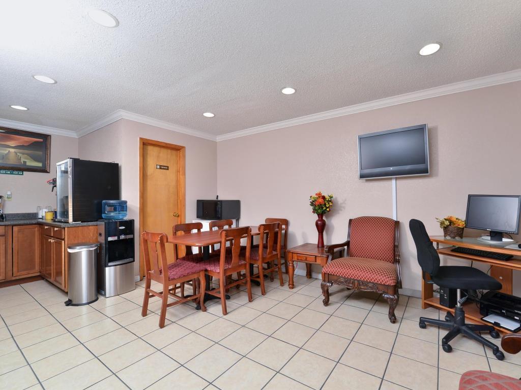 Americas Best Value Inn-Indianola מראה חיצוני תמונה